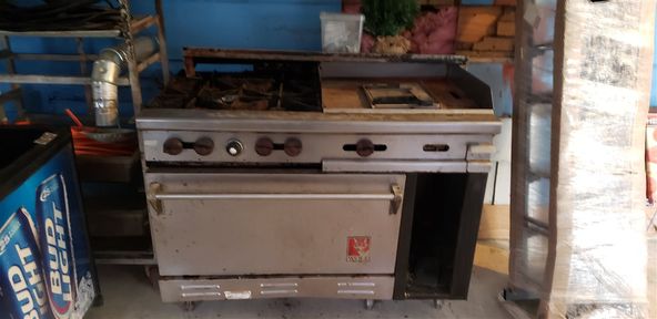 2011 Monticello St, Hazlehurst, MS 39083